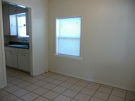 3rd image of 4206 Ella Blvd