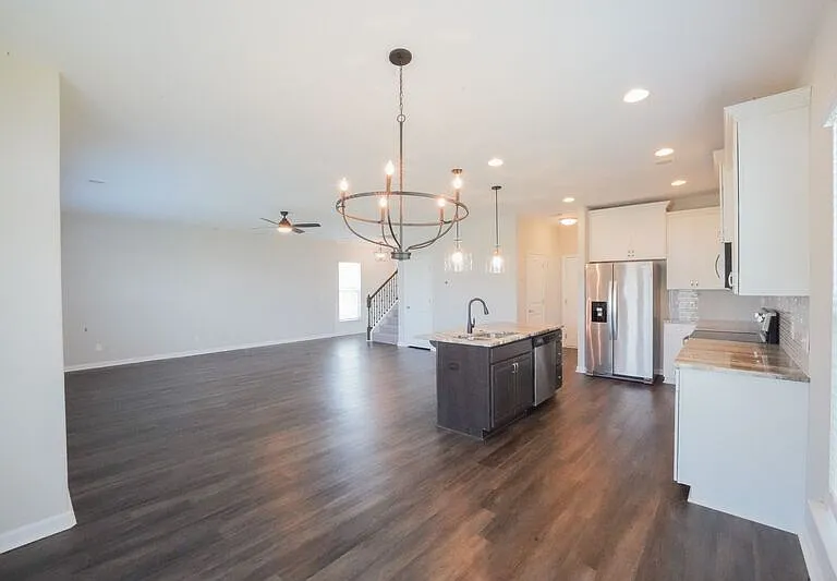 165 Greyfield Cir — Photo 10