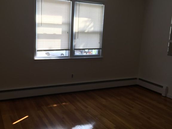 4th image of 11 Putnam Ave #3
