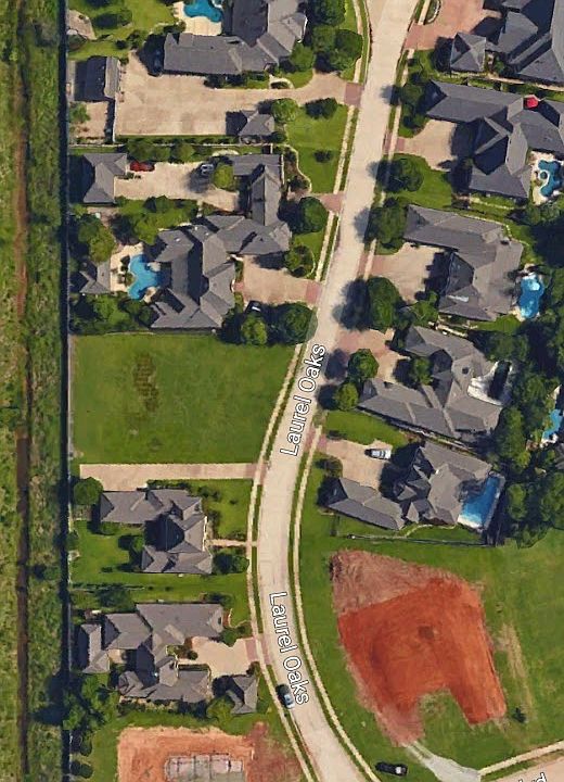 2nd image of 206 Laurel Oaks