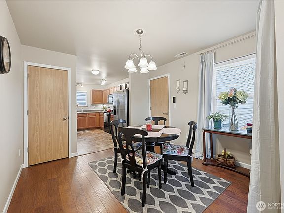 5th image of 2208 116th Drive SE
