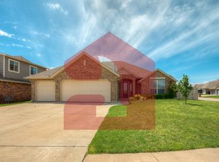 3413 Huron Cir, Moore, OK 73160