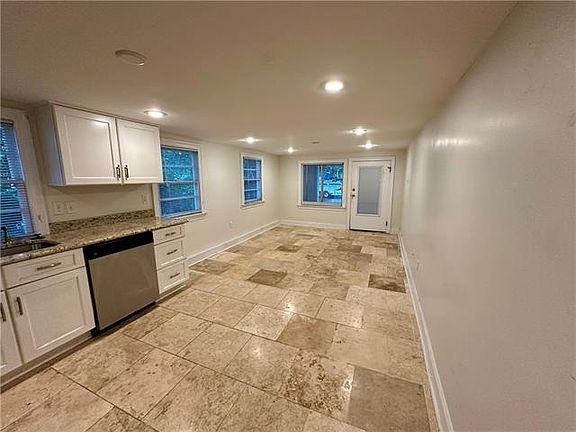 3rd image of 3123 Bell St #A