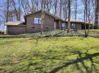 100 Longstreet Dr, Dandridge, TN 37725