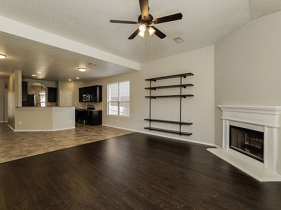 5th image of 325 Buckboard Ln