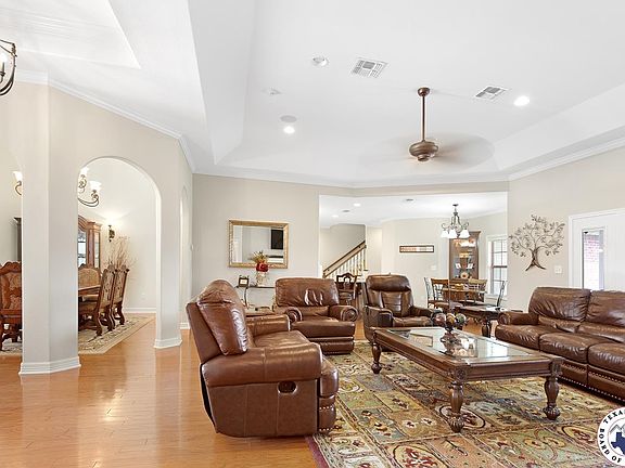 3rd image of 5701 Country Hills Dr