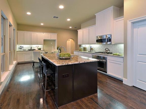 5th image of 330 Skystone Dr