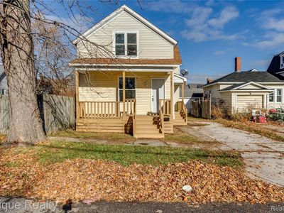 711 Stanton St, Port Huron, MI, 48060