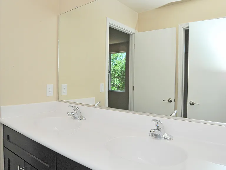 1218 E Blacklidge Dr #1101 — Photo 31