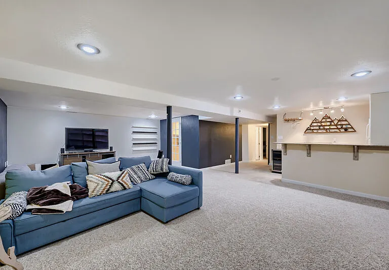 1007 Venus Dr — Photo 9