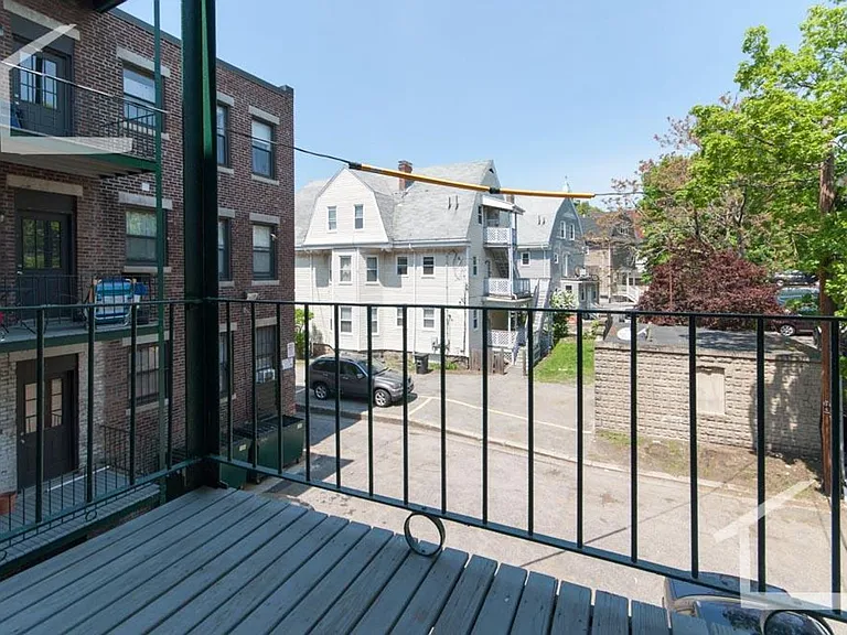 27 Glenville Ave #3 — Photo 12