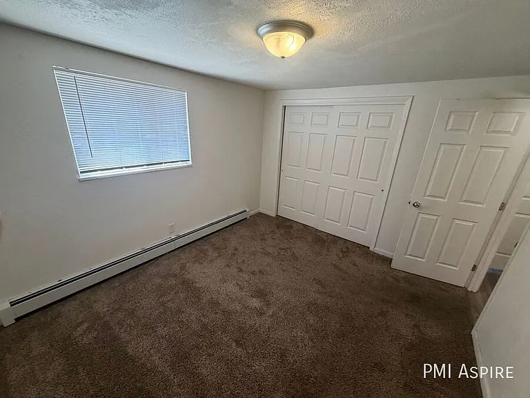 2924 Glendale Dr #6 — Photo 1