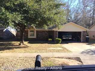 9716 McLeod Dr, Shreveport, LA 71118