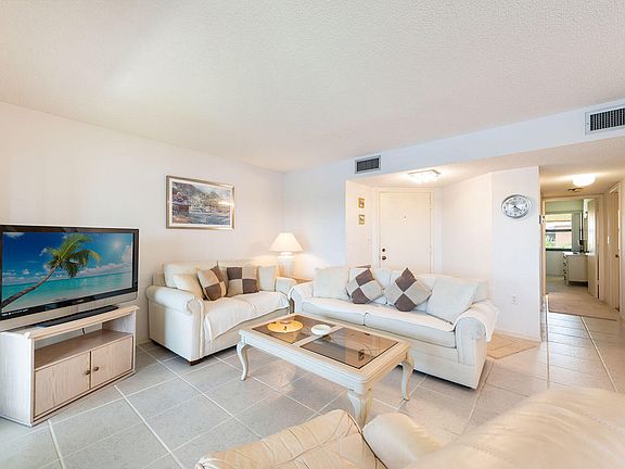3rd image of 1532 Mainsail Dr #4