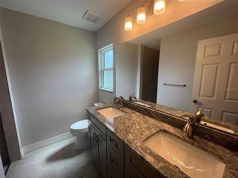 2451 Waller Rd — Photo 14