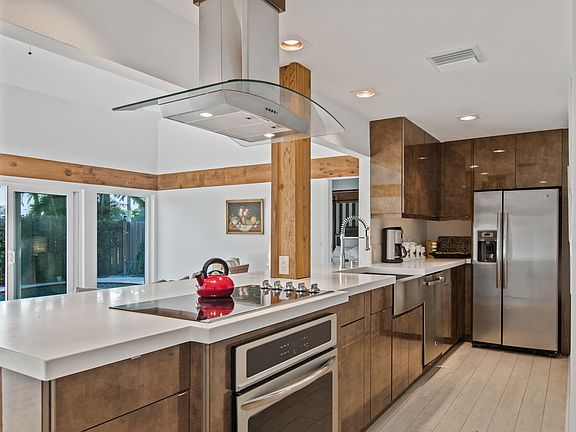5th image of 11792 Wimbledon Cir