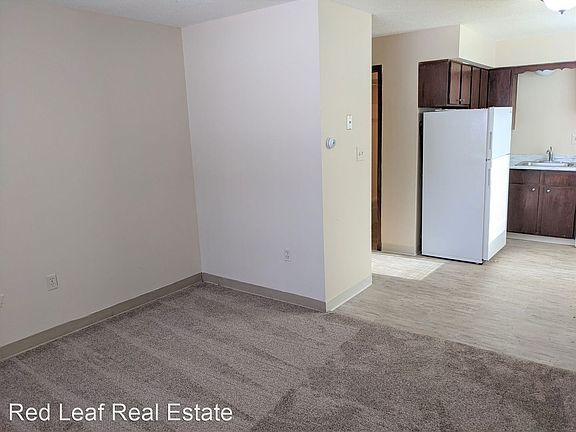5th image of 1108 Western Ave N #1