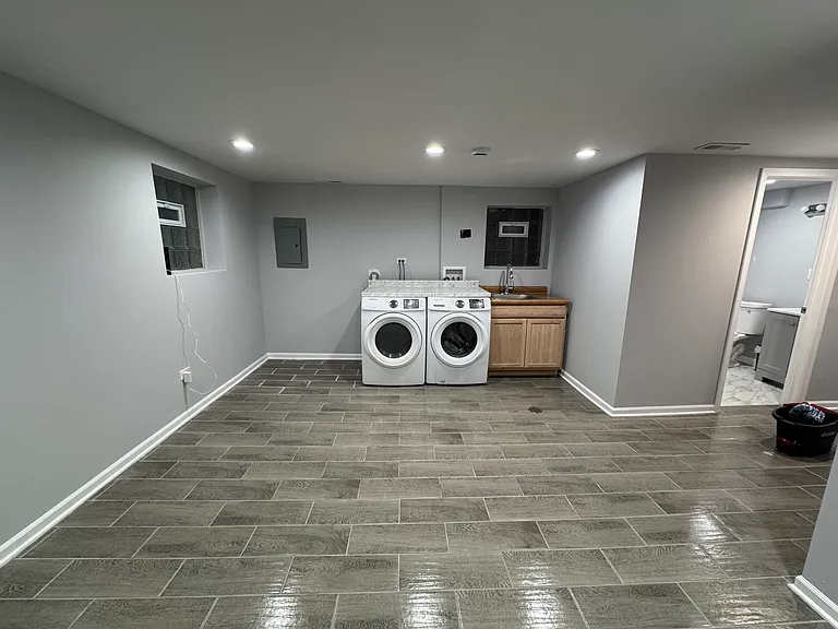 6733 S Racine Ave — Photo 16