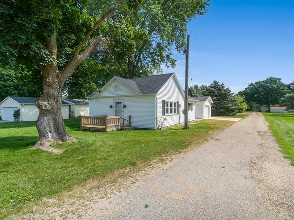 210 N Prairie Ave, Polo, IL 61064