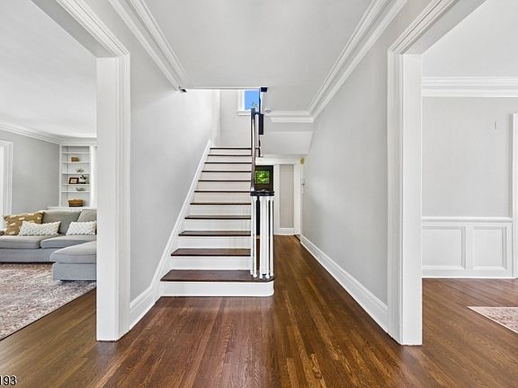 3rd image of 400 Irving Ave