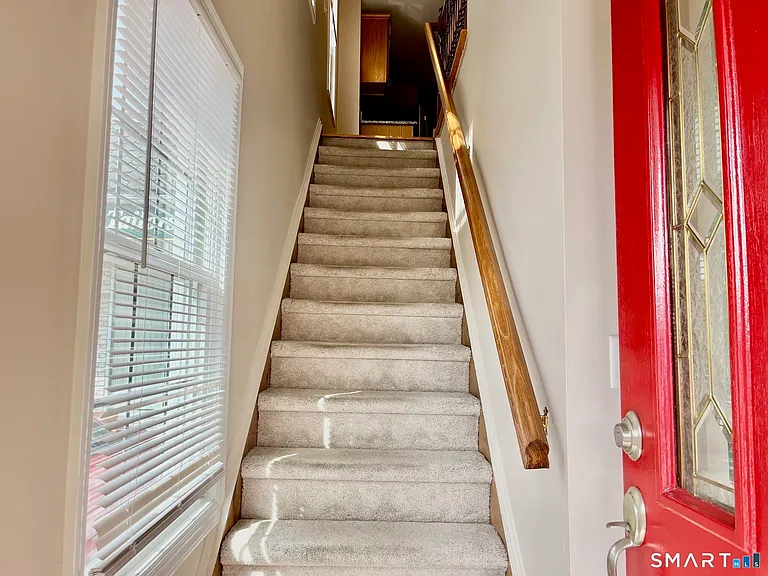 56 East Ave — Photo 4