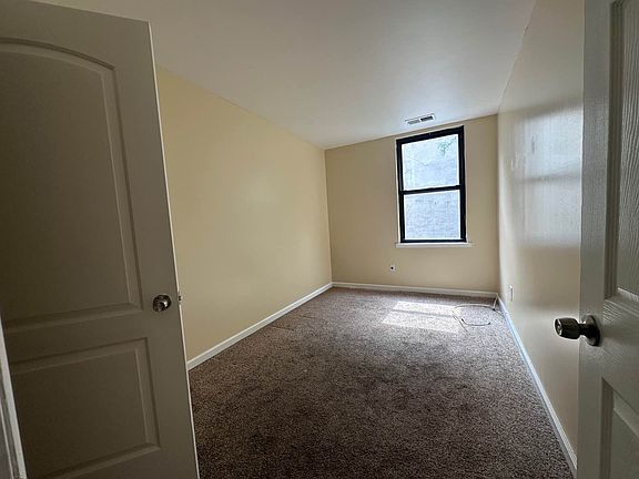 5th image of 2000 Mapes Ave Unit 2