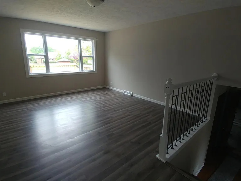 1106 Andover St — Photo 6