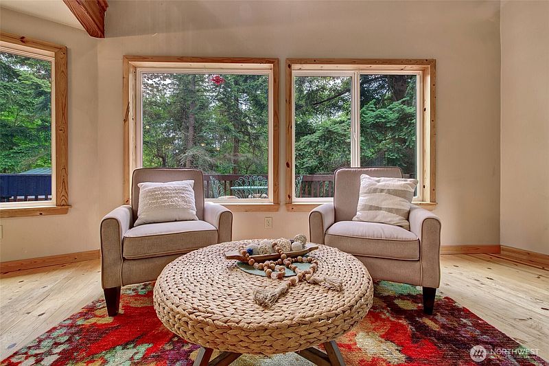 3rd image of 115 Kahlua Court