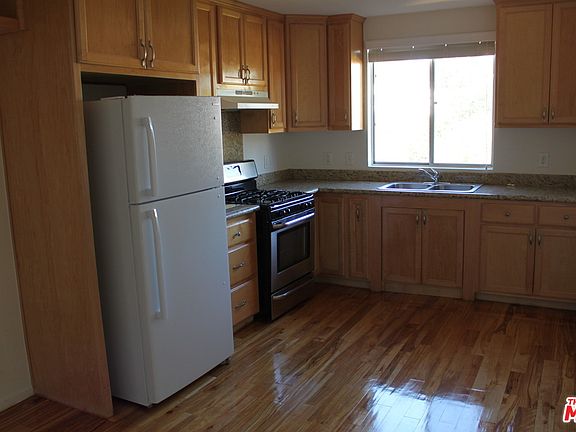 2nd image of 1043 N Curson Ave APT 9