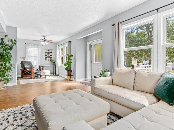 2097 4th St E, Saint Paul, MN 55119