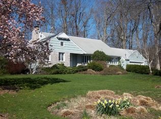 12 Plumwood Rd, Briarcliff Manor, NY 10510