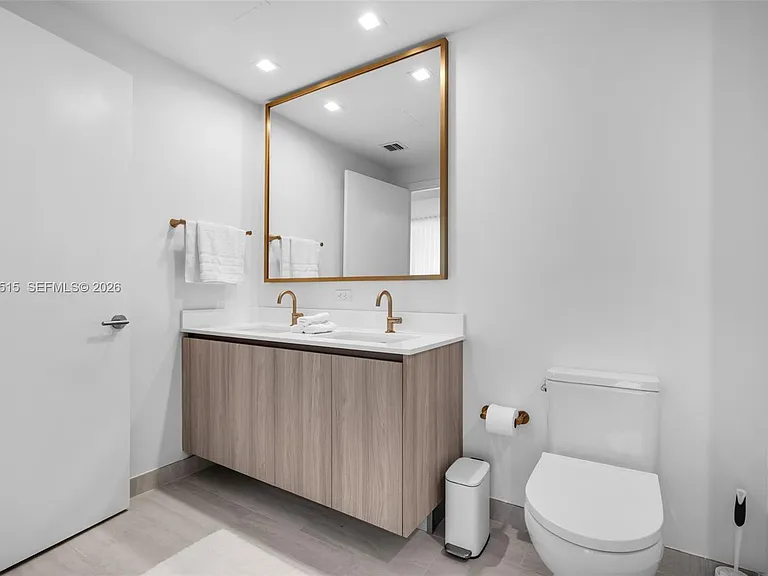 77 SE 5th St #2405 — Photo 18