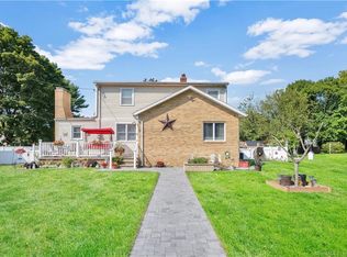 4 Laurel Ave, Derby, CT 06418