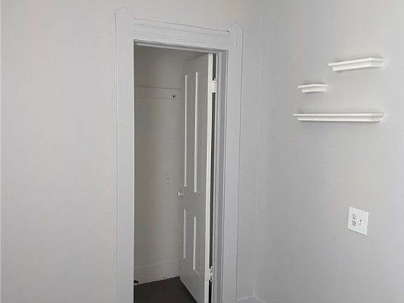 3rd image of 7003 Hope Ave