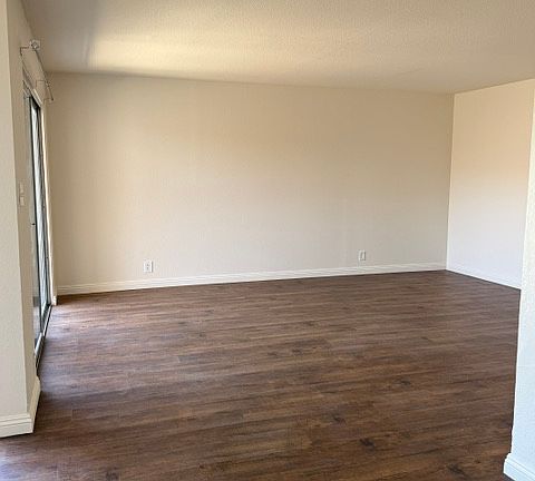 4th image of 2214 College Ave APT 1