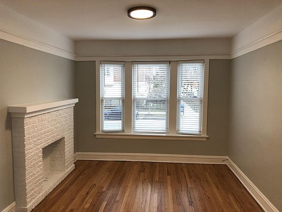 2nd image of 5359 N Damen Ave #1