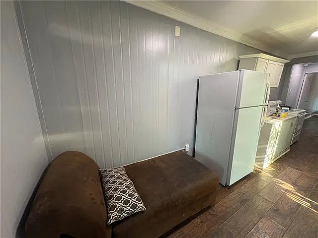 2 bed, 1.0 bath, 432 sqft, $900 — Photo 3