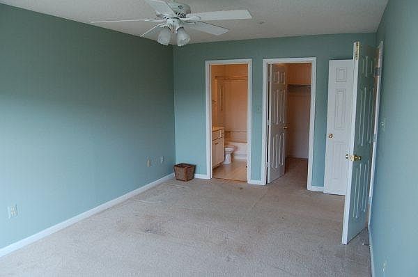 1st image of 10019 Vanderbilt Cir APT 11