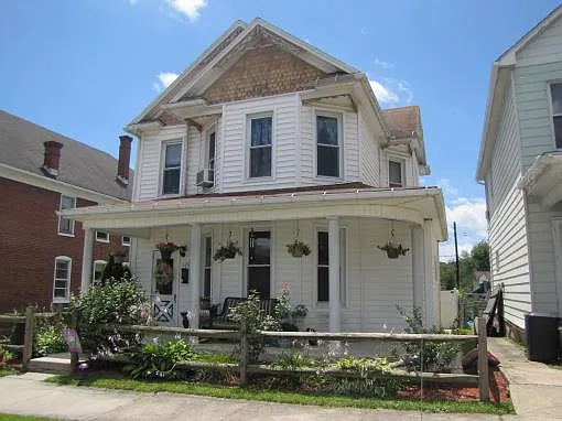 129 Humbird St photo 1