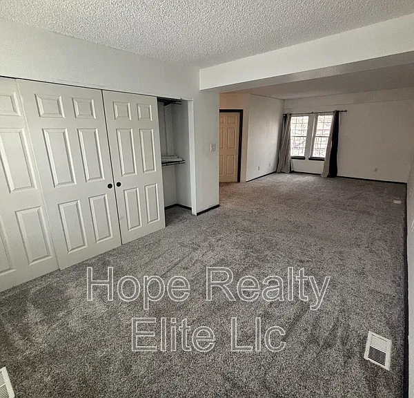 2079 Sussex Ln — Photo 19