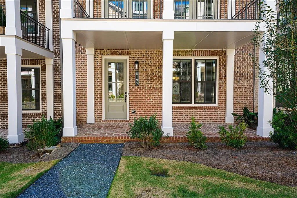 3 bed, 3.5 bath, 2178 sqft, $3,950 — Photo 3