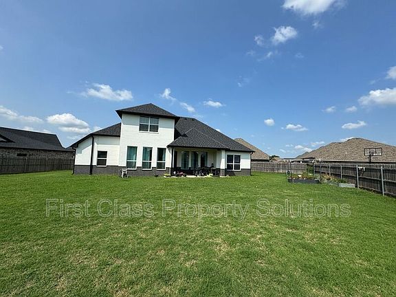4th image of 5001 SW 128th Ct