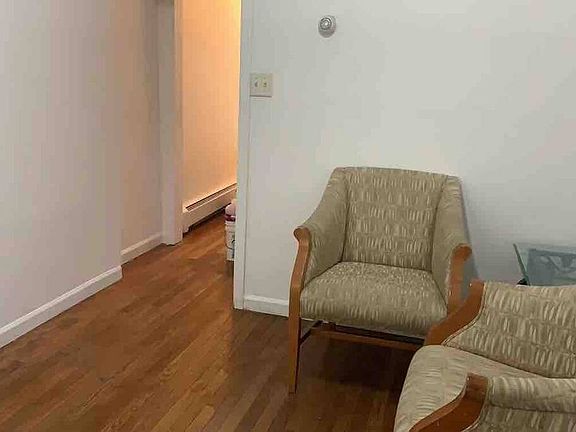 2nd image of 37 N Bellevue Ave APT 1