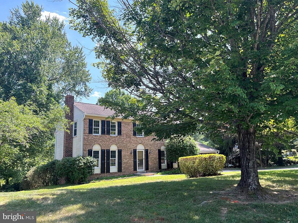 1st image of 517 Tanglewood Dr