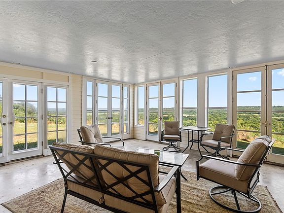 4th image of 14129 Oak Ridge Cir