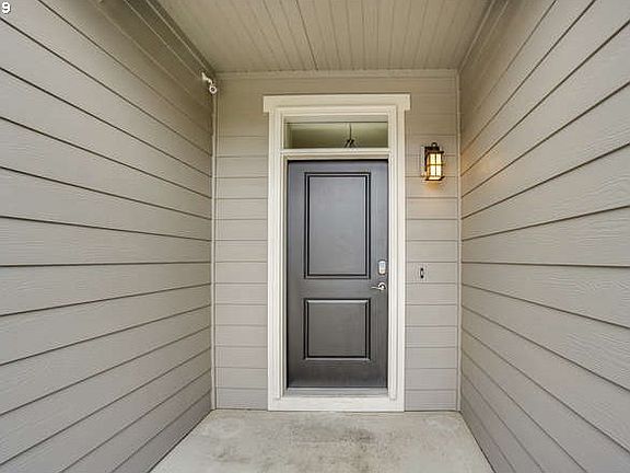 2nd image of 15413 NE 104th St