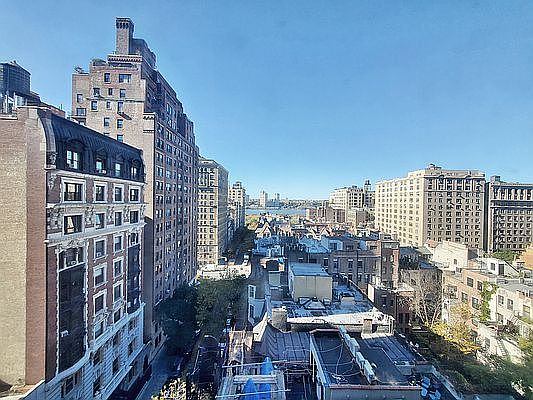 4th image of 235 W 76th St APT 11B