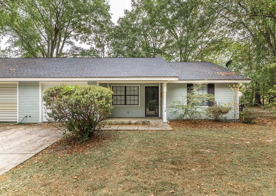 107 Sherwood Rd #B
