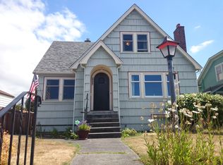 4052 44th Ave SW, Seattle, WA 98116