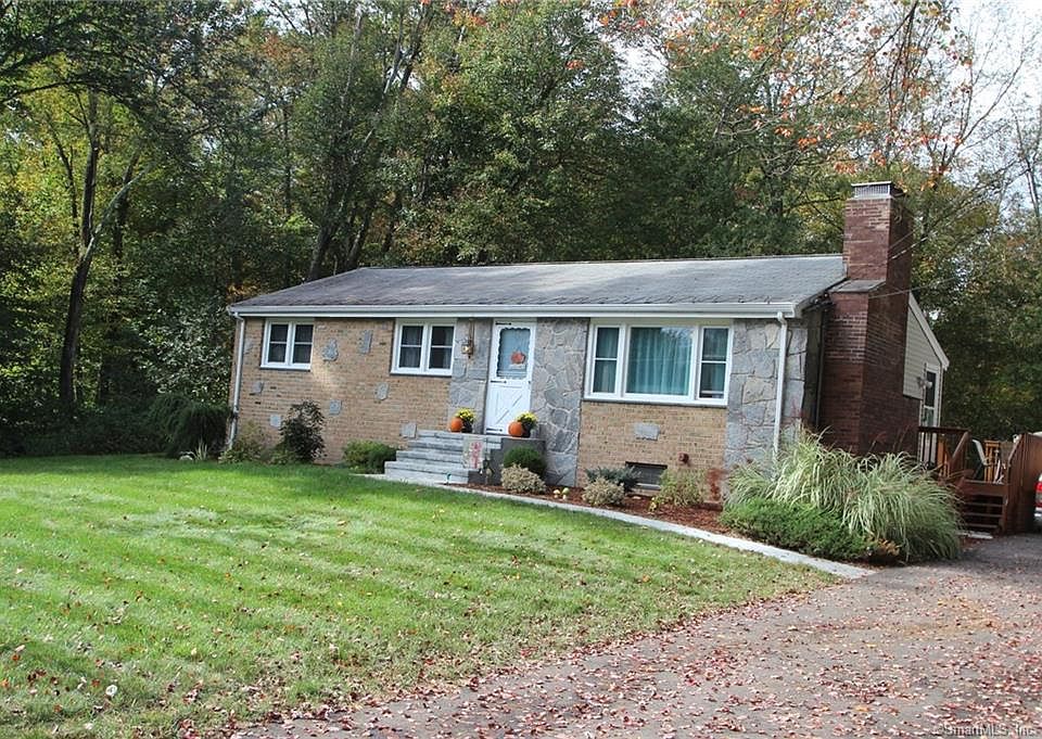 1st image of 13 Lorraine Dr